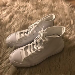 Converse High Tops in White Leather